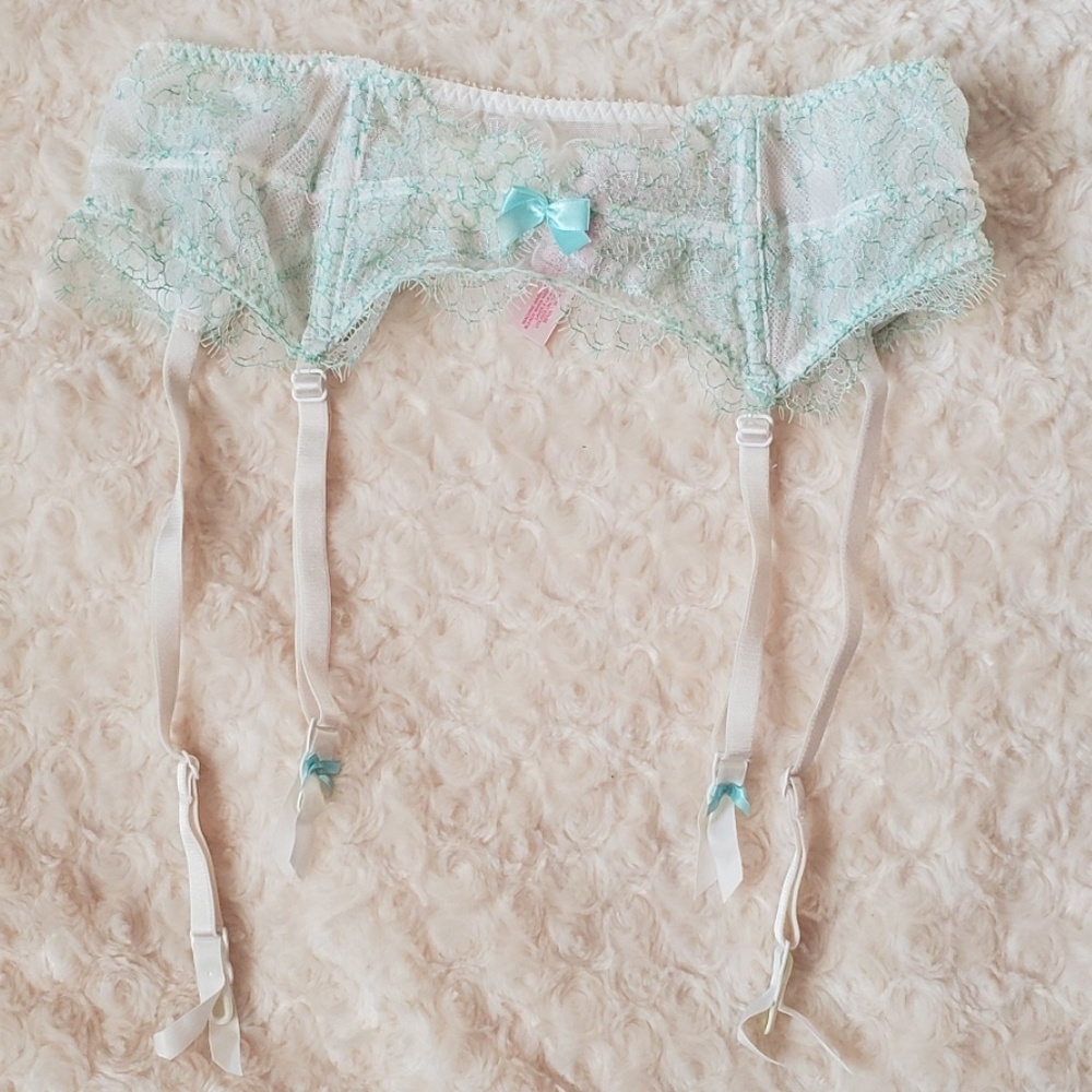 Victoria's Secret Bridal Dream Angel's garter